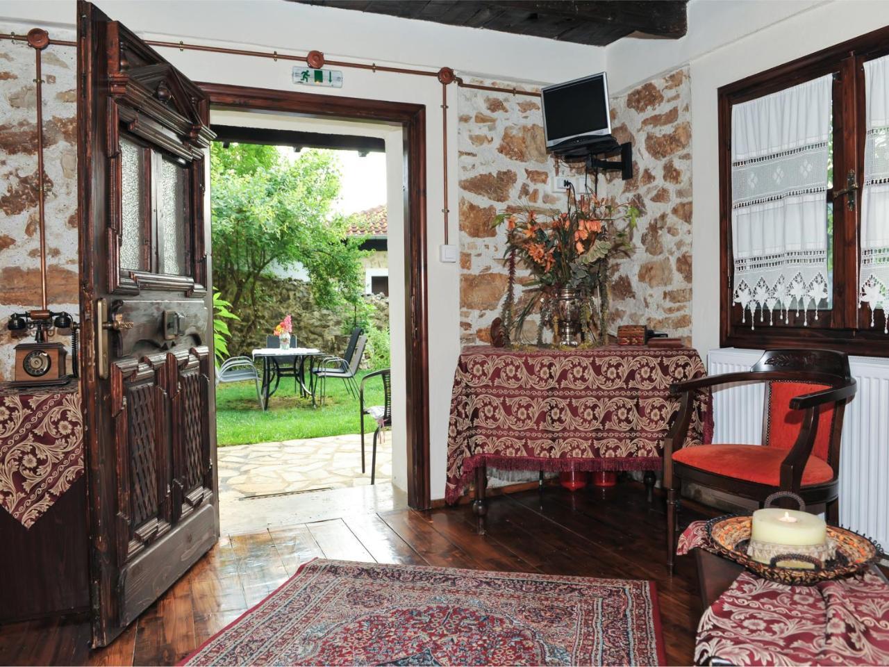 סטאברופולי To Archontiko Guesthouse Villa מראה חיצוני תמונה