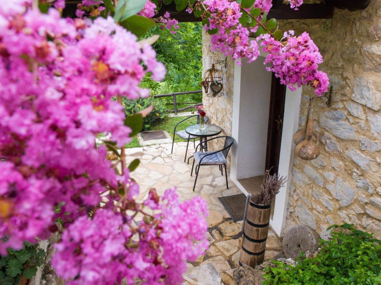סטאברופולי To Archontiko Guesthouse Villa מראה חיצוני תמונה